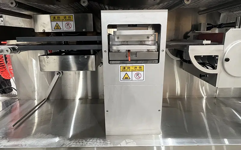 blister machine (8).JPG